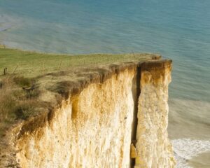 Huge crack in cliff edge at Beachy Head.